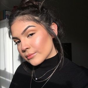 Meet your Posher, Celine